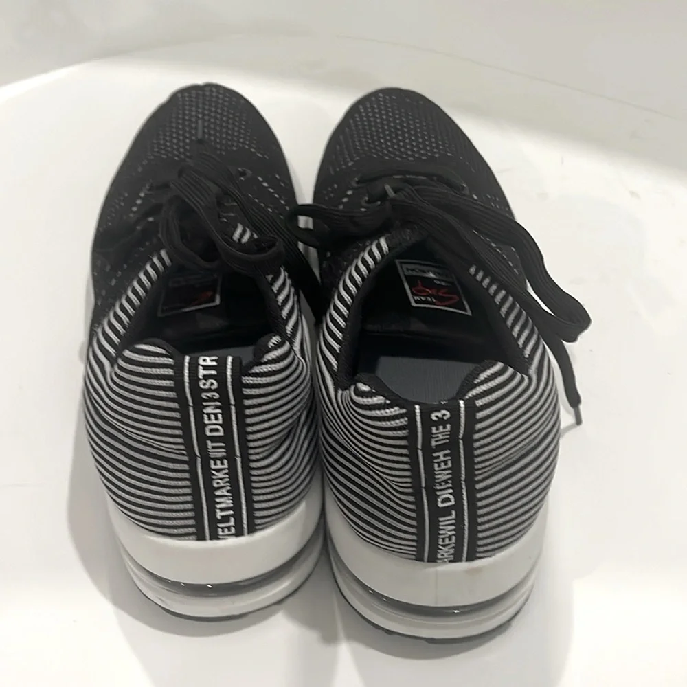 Sport XBC Men's Black & White Athletic Shoes Size 10
